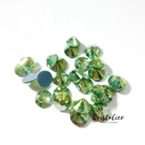 Cristal Light Verde Tornasol Hotfix Crystal Elements